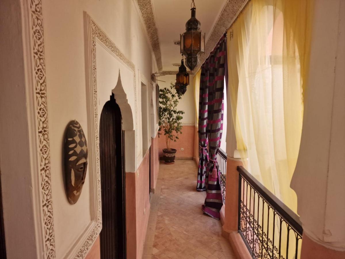 Riad Davina *