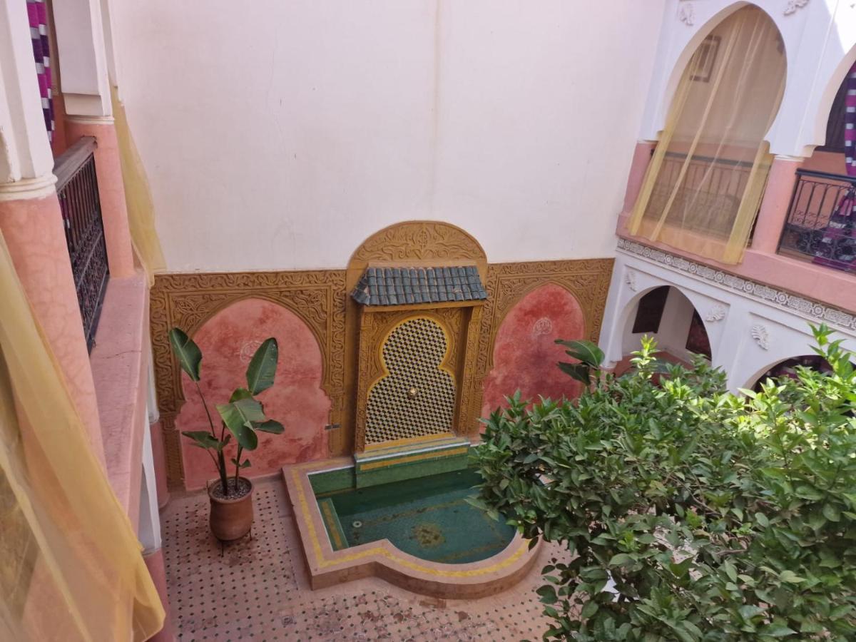 Riad Davina *