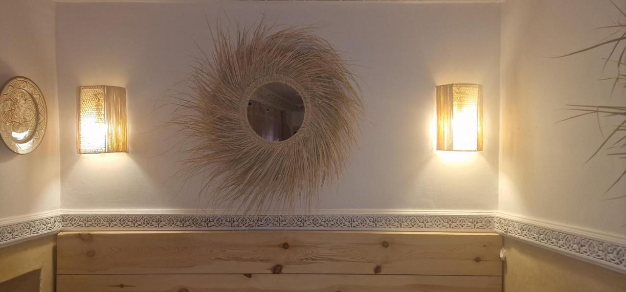 Davina Riad *