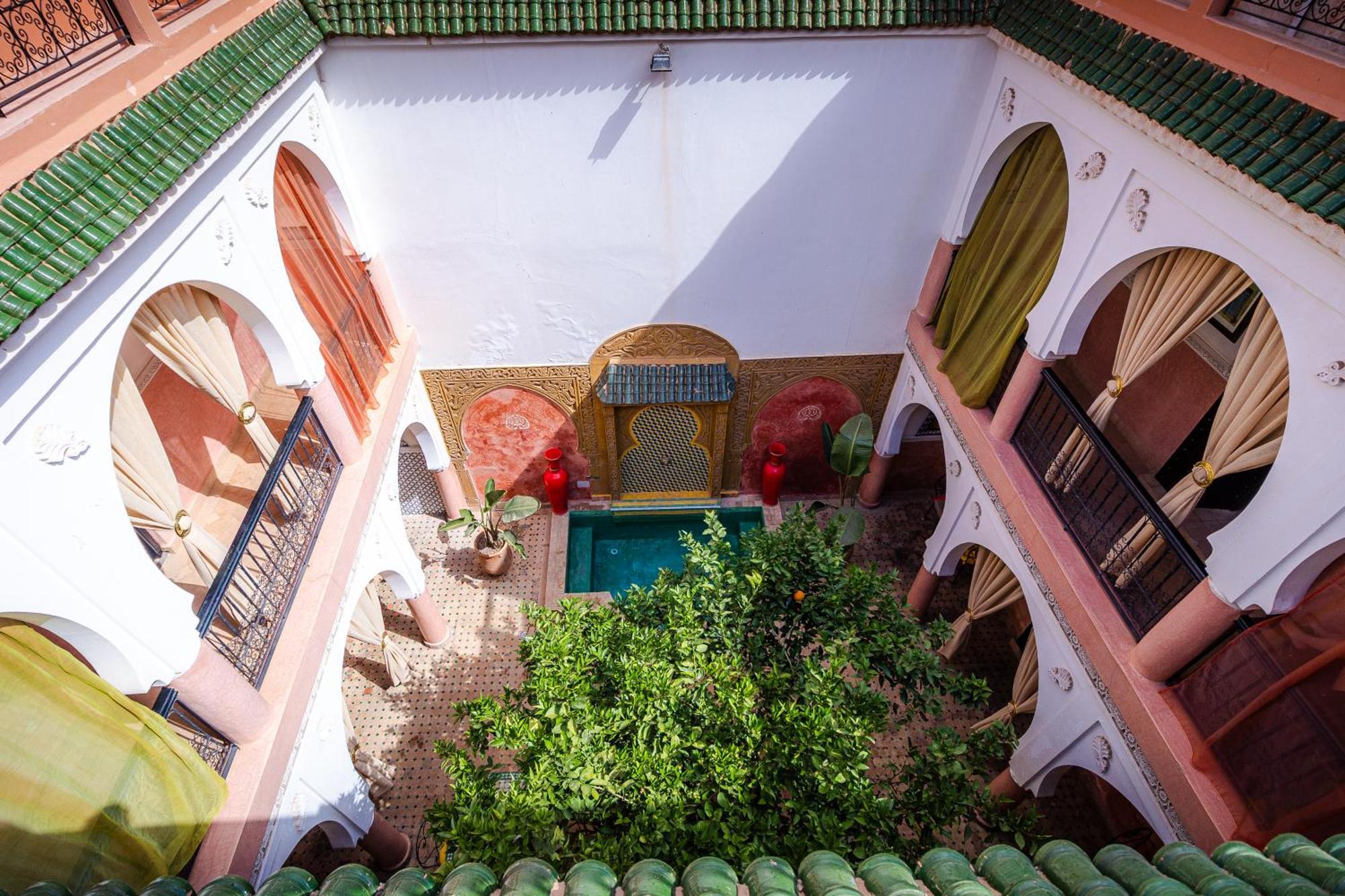 Riad Davina *